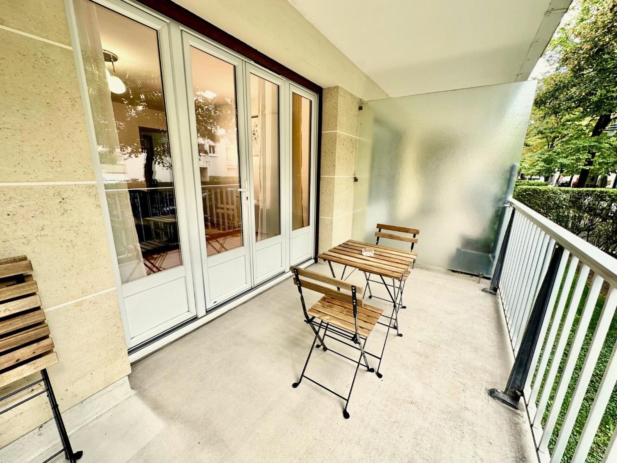 Ferienwohnung Le Bleu Soleil - A 2 Min Du Metro - 7 Min De Paris Maisons-Alfort Exterior foto