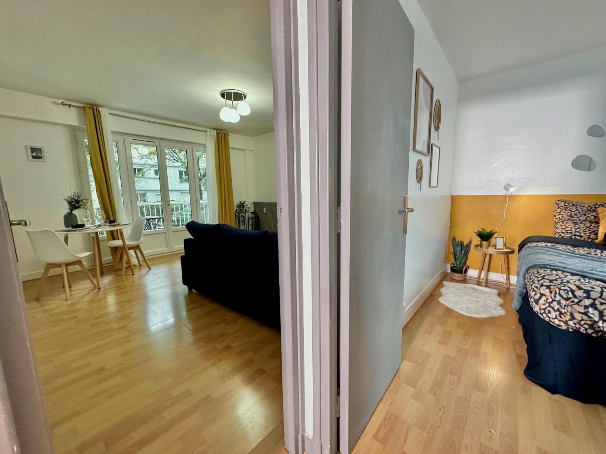 Ferienwohnung Le Bleu Soleil - A 2 Min Du Metro - 7 Min De Paris Maisons-Alfort Exterior foto